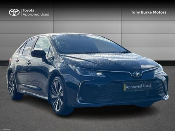 Toyota Corolla Saloon, Petrol Hybrid, 2026, Green