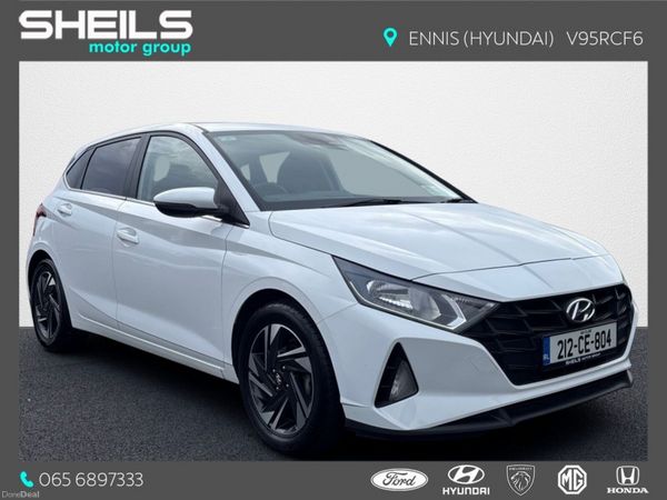 Hyundai i20 Hatchback, Petrol, 2021, White