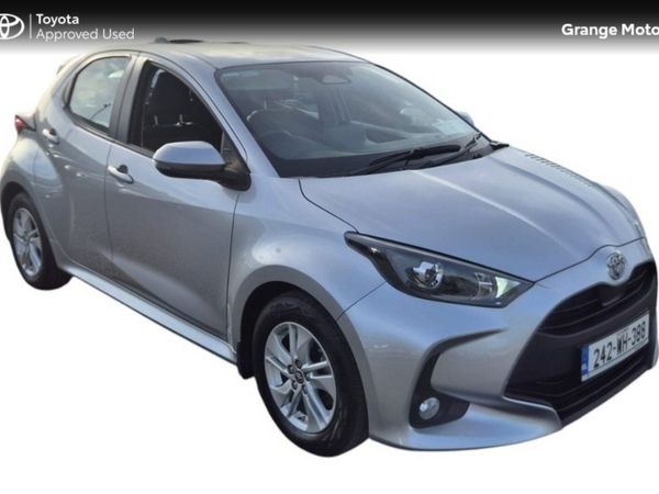 Toyota Yaris Hatchback, Petrol Hybrid, 2024, Silver