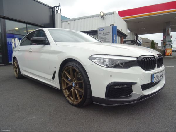 BMW 5-Series Saloon, Petrol Hybrid, 2019, White
