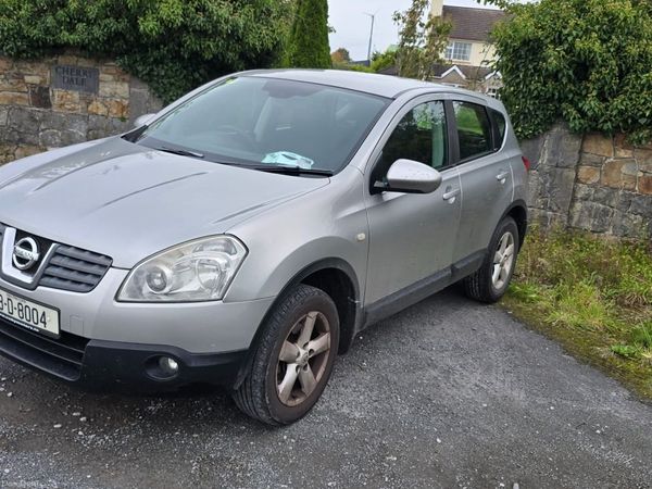 Nissan Qashqai Hatchback, Petrol, 2014, Silver