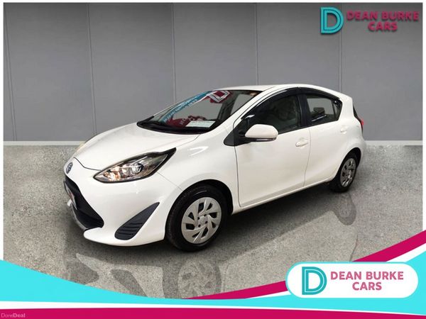 Toyota Aqua Hatchback, Petrol Hybrid, 2021, White