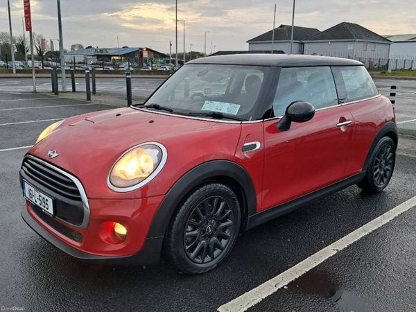 Mini Cooper Hatchback, Diesel, 2016, Red