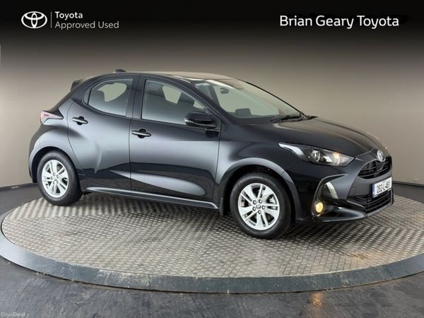 Toyota Yaris Hatchback, Petrol Hybrid, 2026, Black