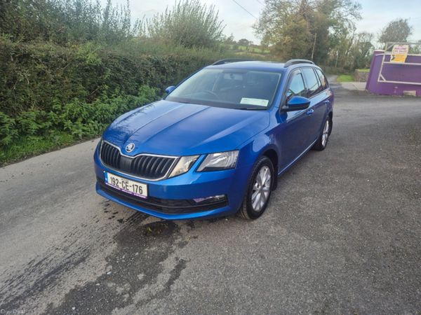 Skoda Octavia Estate, Diesel, 2019, Blue