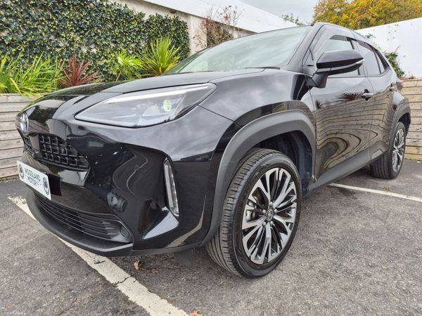 Toyota Yaris Cross SUV, Petrol Plug-in Hybrid, 2023, Black