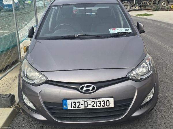 Hyundai i20 Hatchback, Petrol, 2013, Grey