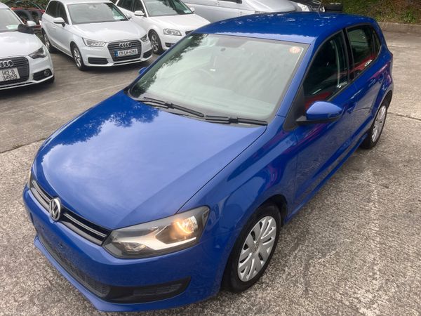 Volkswagen Polo Hatchback, Petrol, 2013, Blue