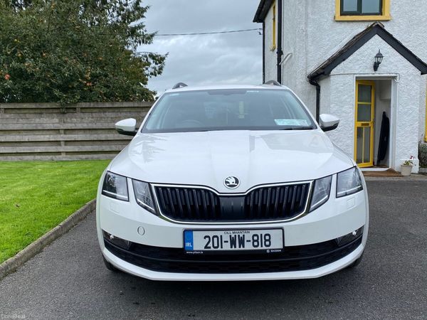 Skoda Octavia Estate, Diesel, 2020, White