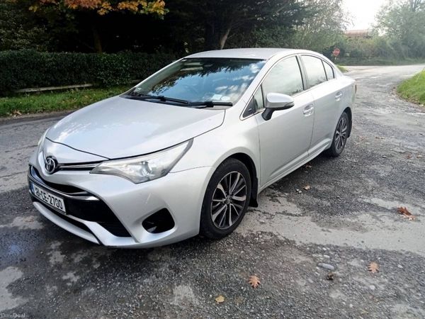 Toyota Avensis Saloon, Diesel, 2018, Silver