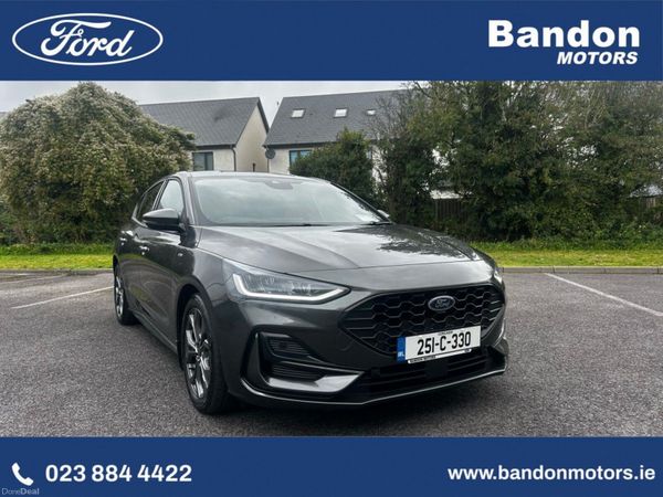 Ford Focus Hatchback, Petrol Hybrid, 2025, Grey