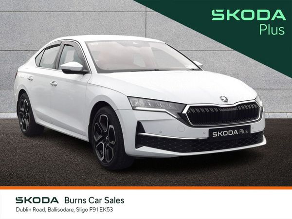 Skoda Octavia Saloon, Diesel, 2024, White