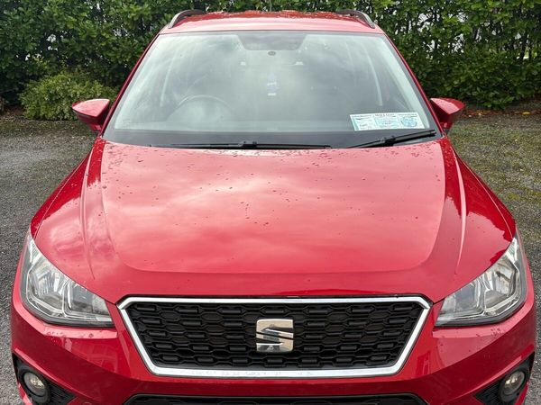 SEAT Arona SUV, Diesel, 2019, Red