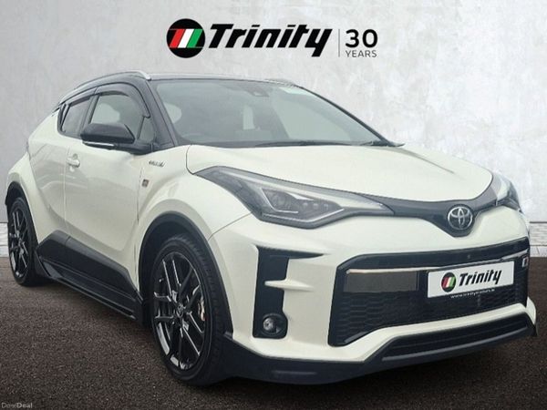 Toyota C-HR SUV, Petrol Hybrid, 2020, White