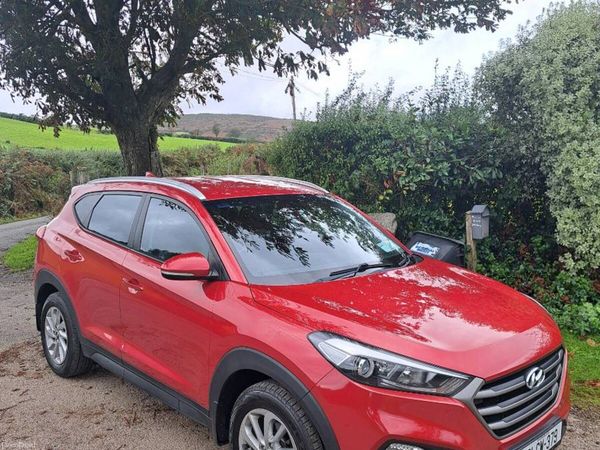 Hyundai Tucson SUV, Diesel, 2016, Red