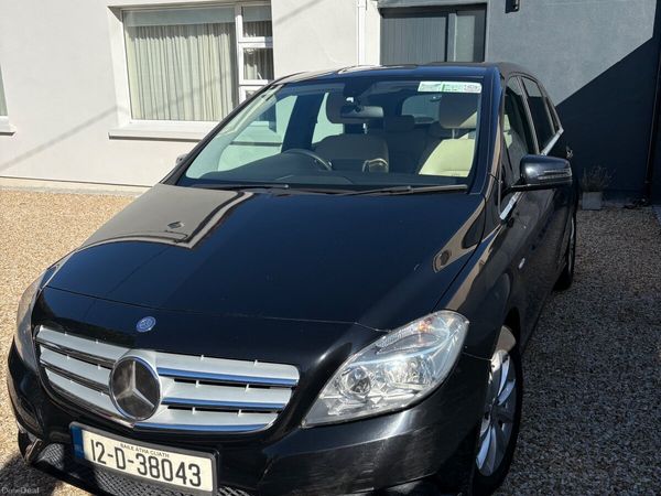Mercedes-Benz B-Class MPV, Diesel, 2012, Black