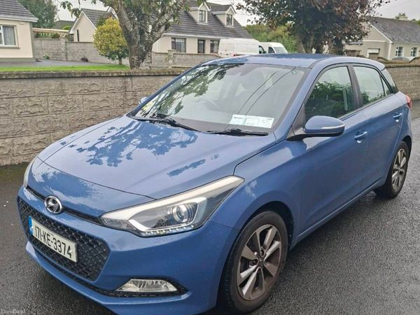 Hyundai i20 Hatchback, Petrol, 2017, Blue