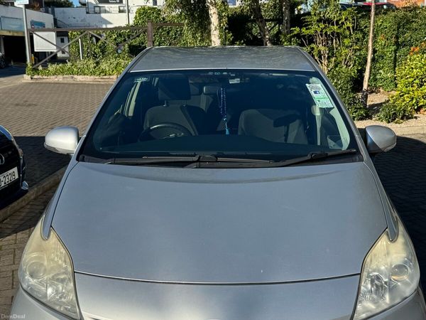 Toyota Prius Hatchback, Petrol Hybrid, 2012, Silver