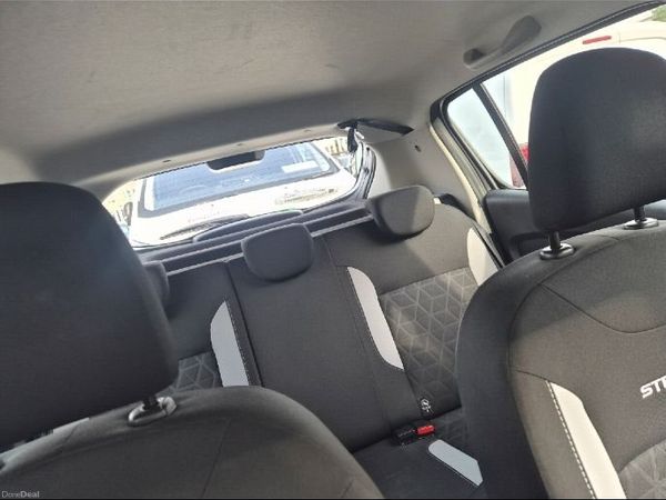 Dacia Sandero Stepway Hatchback, Diesel, 2016, Grey