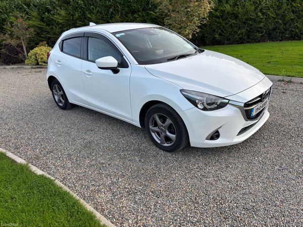 Mazda Demio MPV, Diesel, 2017, White