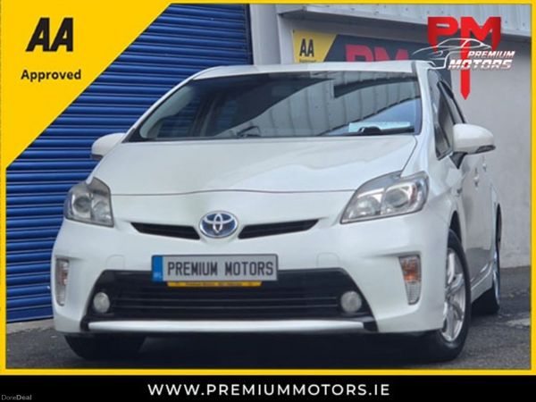 Toyota Prius Hatchback, Petrol Hybrid, 2016, White