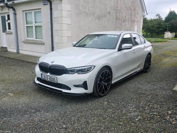 BMW 3-Series Saloon, Petrol Plug-in Hybrid, 2021, White