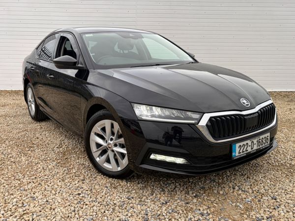 Skoda Octavia Hatchback, Diesel, 2022, Black