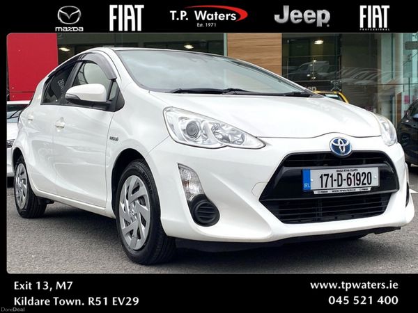 Toyota Aqua Hatchback, Petrol Hybrid, 2017, White