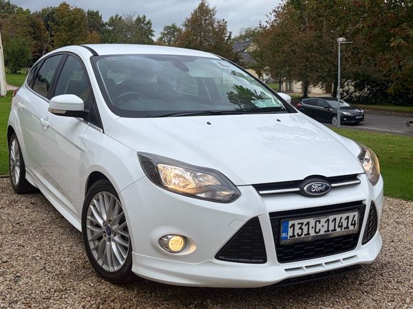 Ford Focus Hatchback, Petrol, 2013, White