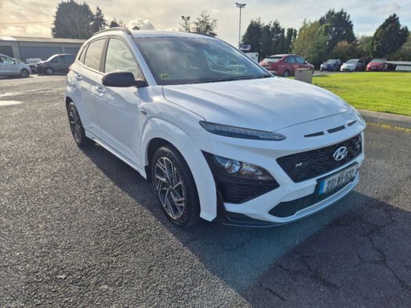 Hyundai KONA MPV, Petrol, 2023, White