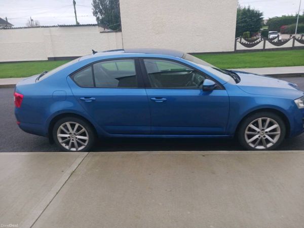 Skoda Octavia Hatchback, Diesel, 2015, Blue