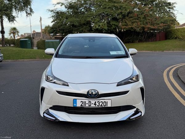 Toyota Prius Hatchback, Petrol Hybrid, 2021, White