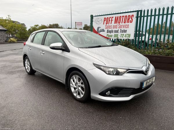 Toyota Auris Hatchback, Petrol, 2018, Grey