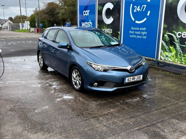 Toyota Auris Hatchback, Diesel, 2016, Blue
