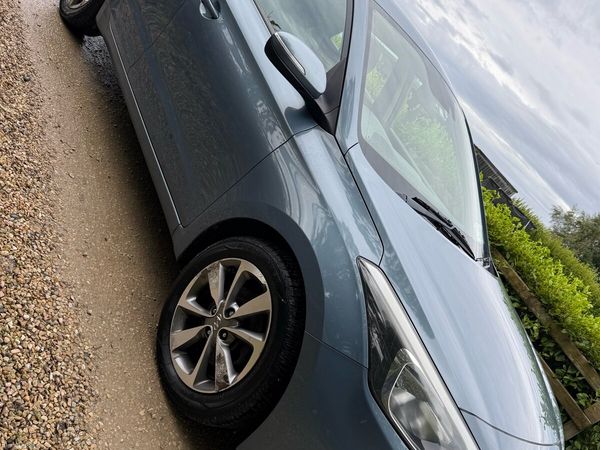 Hyundai i20 Hatchback, Diesel, 2015, Blue