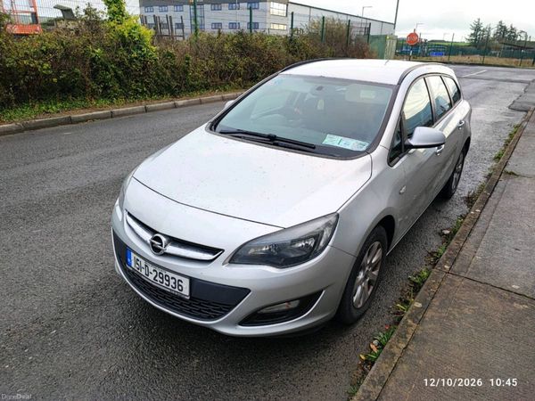 Opel Astra Estate, Diesel, 2015, Silver