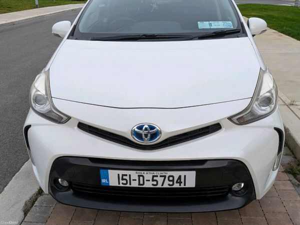 Toyota Prius MPV, Petrol Hybrid, 2015, White