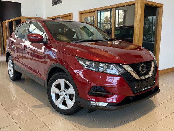 Nissan Qashqai Hatchback, Diesel, 2019, Red