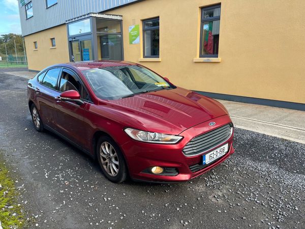 Ford Mondeo Hatchback, Diesel, 2015, Red