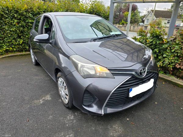 Toyota Yaris Hatchback, Petrol, 2016, Grey