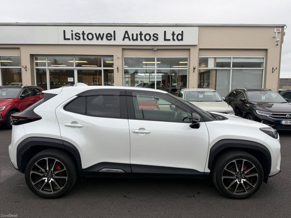 Toyota Yaris Cross SUV, Petrol Hybrid, 2023, White