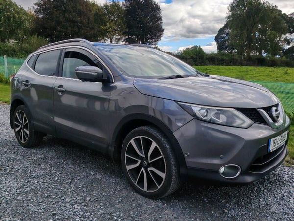 Nissan Qashqai Hatchback, Diesel, 2015, Grey