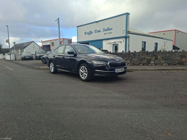 Skoda Octavia Saloon, Petrol, 2024, Black