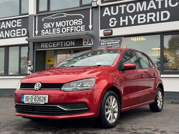 Volkswagen Polo Hatchback, Petrol, 2015, Red