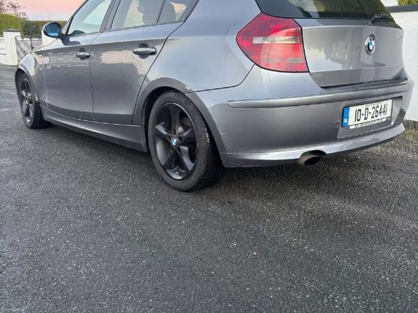 BMW 1-Series Hatchback, Diesel, 2010, Grey