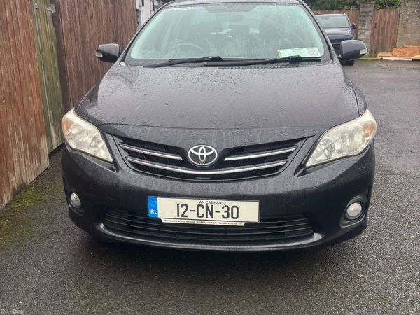 Toyota Corolla Saloon, Diesel, 2012, Black