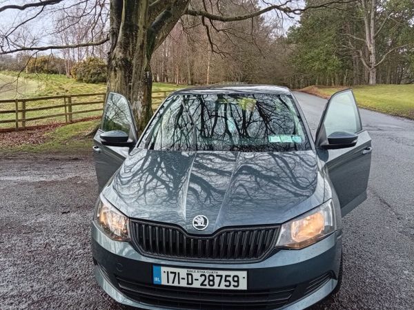 Skoda Fabia Hatchback, Petrol, 2017, Grey