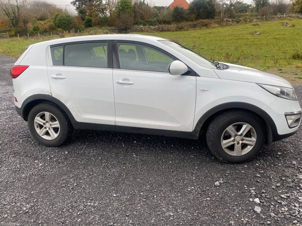 Kia Sportage SUV, Diesel, 2014, White