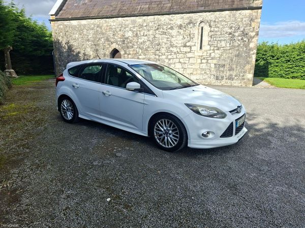 Ford Focus Hatchback, Diesel, 2013, White