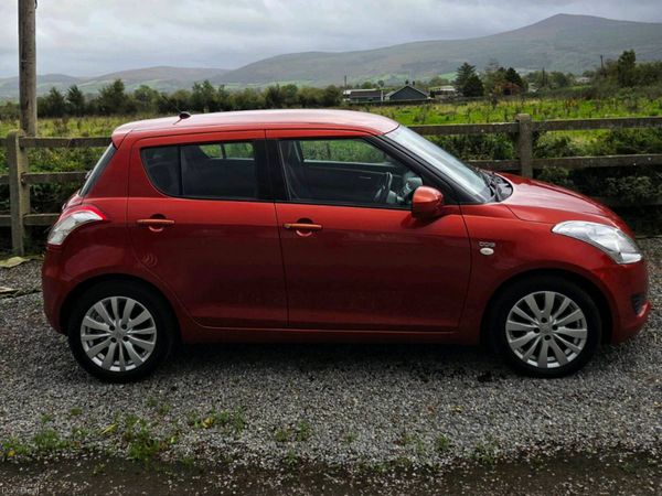Suzuki Swift Hatchback, Diesel, 2012, Orange